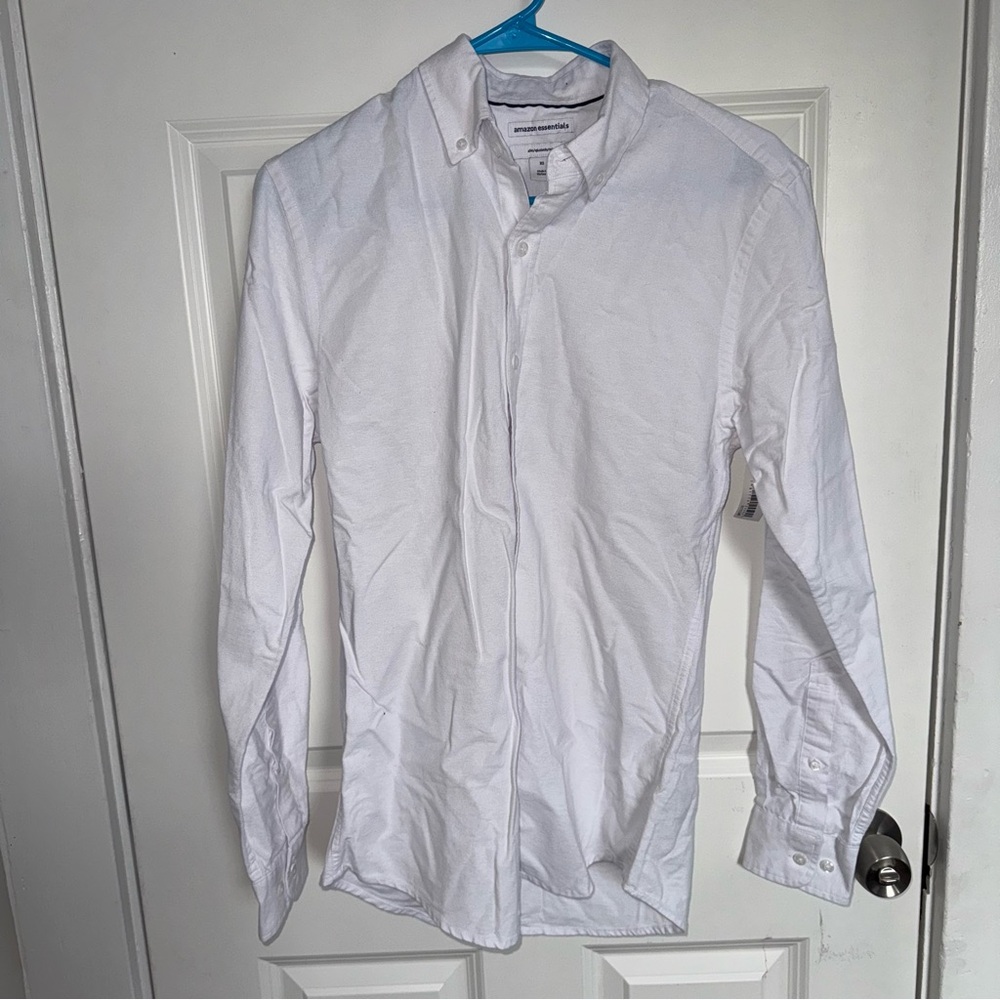 NEW Amazon Essentials White Button Down
